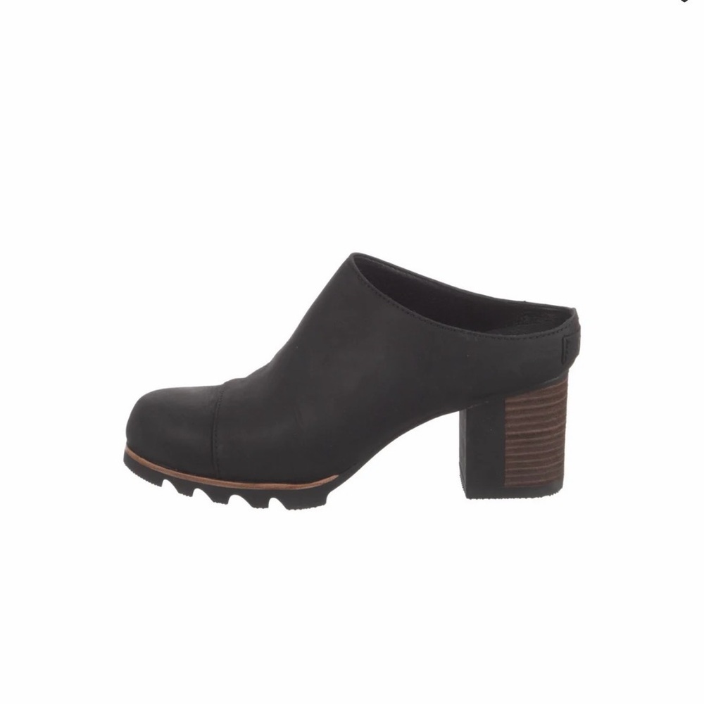 SOREL Addington Clog. Size 7. Tobacco color. Very good condition.